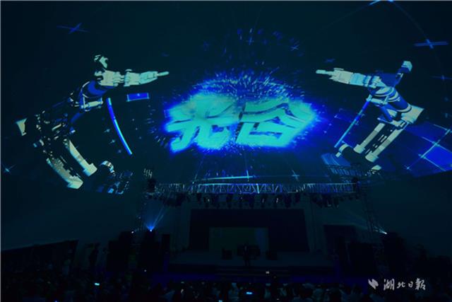 823ɶͶF͖|^(lin)ϴġIYʮꡪ׷ߡƼ_ڹȇHW(wng)ӳ200λȽOߺI(y)ҵ(chng)^(gun)@۽ʮčVqȵľ¾